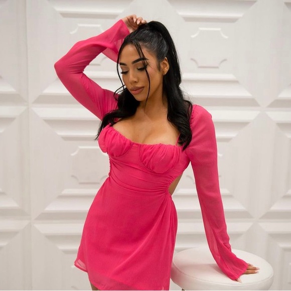 Dresses & Skirts - Pink mini dress